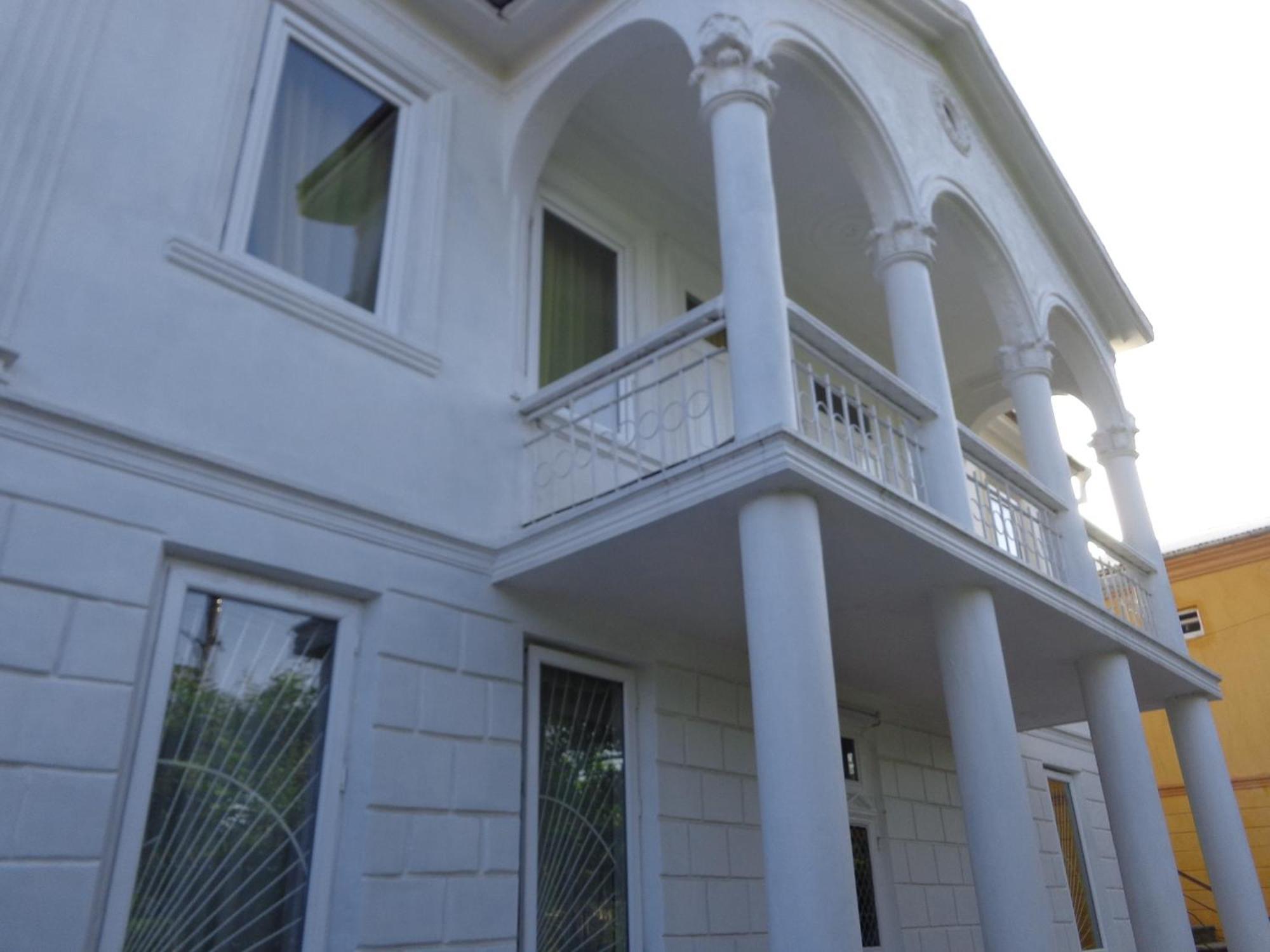 White Guest House Batumi Phòng bức ảnh