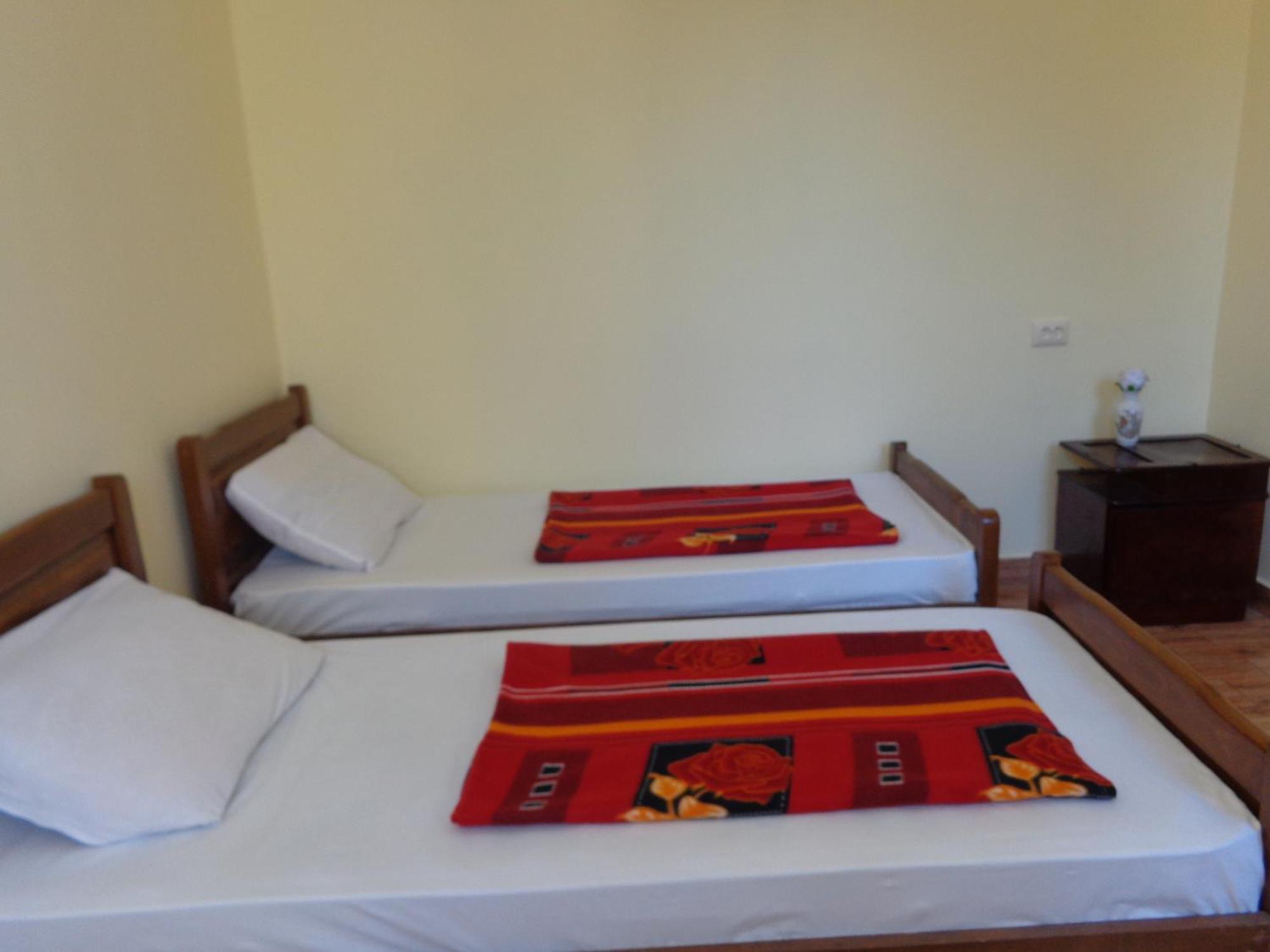 White Guest House Batumi Phòng bức ảnh