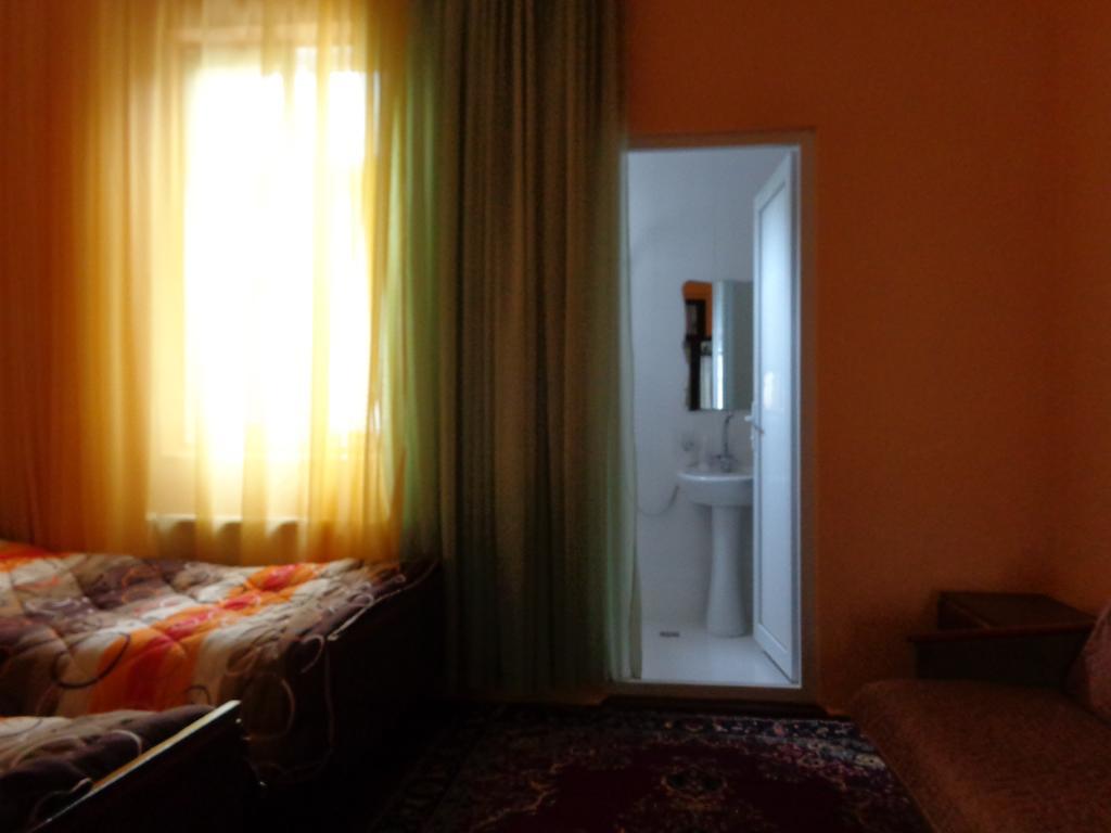 White Guest House Batumi Ngoại thất bức ảnh